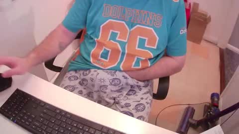 Snapshot of essex_wild chatting on December 5, 2024, 10:01 pm Morph online show from December 5, 2024, 10:01 pm