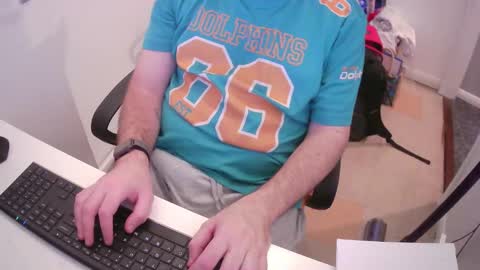 Snapshot of essex_wild chatting on December 24, 2024, 9:22 pm Morph online show from December 24, 2024, 9:22 pm