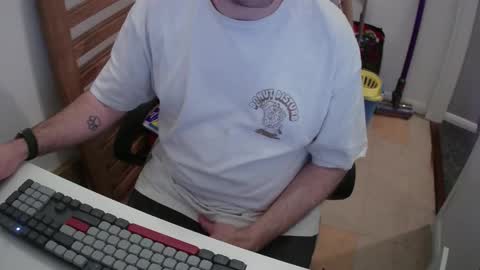 Snapshot of essex_wild chatting on November 30, 2025, 5:50 pm Morph online show from November 30, 2025, 5:50 pm