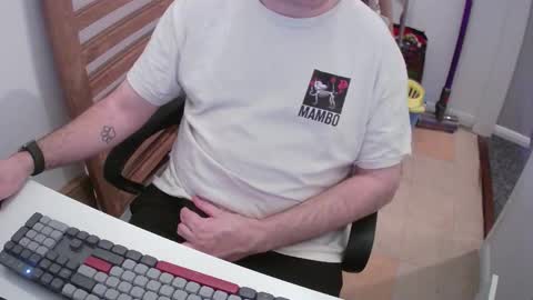 Snapshot of essex_wild chatting on December 1, 2025, 10:15 pm Morph online show from December 1, 2025, 10:15 pm