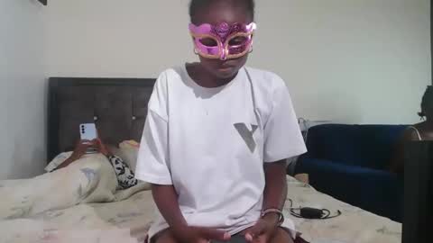 Snapshot of essypetite chatting on May 25, 2026, 8:15 pm essypetite online show from May 25, 2026, 8:15 pm