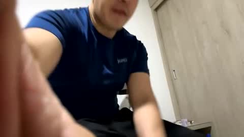 esteban121222 online show from October 2, 2025, 12:39 am