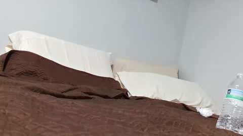 Esteban online show from October 25, 2025, 9:42 pm