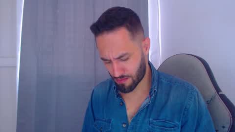 Snapshot of esteban7984068 chatting on December 20, 2024, 6:02 pm esteban online show from December 20, 2024, 6:02 pm