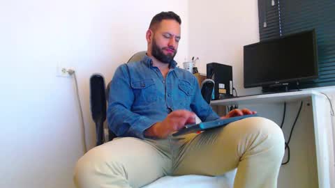 esteban online show from March 7, 2026, 4:15 pm