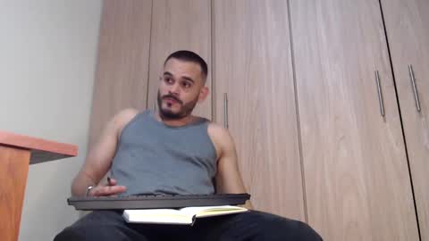 Esteban Fernandez online show from February 15, 2025, 9:04 pm