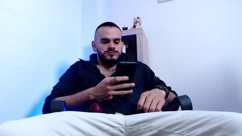 Esteban Fernandez online show from February 25, 2026, 3:05 am