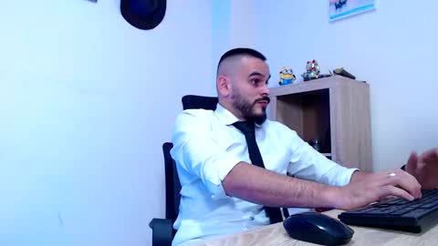 Esteban Fernandez online show from March 2, 2026, 7:15 am