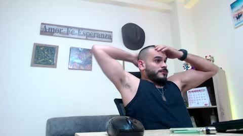 Esteban Fernandez online show from April 3, 2026, 6:55 am