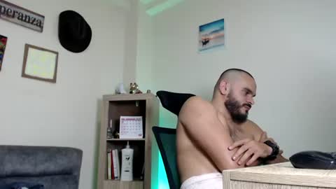 Esteban Fernandez online show from June 15, 2026, 9:22 am