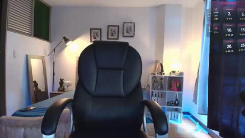 Esteban online show from October 27, 2025, 12:31 pm