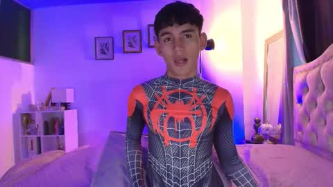 Esteban online show from November 15, 2025, 11:18 am