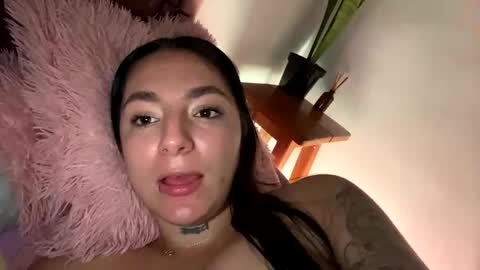 estefa1 online show from March 12, 2026, 6:19 am