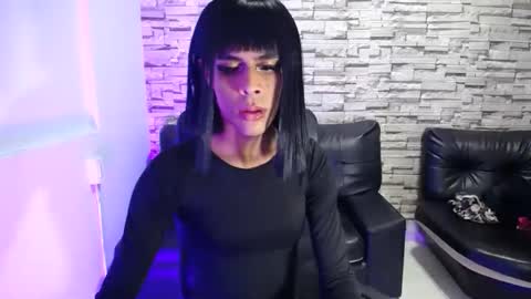 Snapshot of estefani_robles chatting on April 19, 2026, 11:29 pm estefani robles online show from April 19, 2026, 11:29 pm