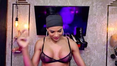 Snapshot of estefania1812 chatting on February 25, 2026, 5:39 am estefania1812 online show from February 25, 2026, 5:39 am