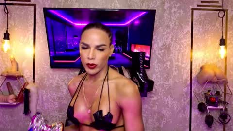 Snapshot of estefania1812 chatting on March 5, 2026, 12:17 am estefania1812 online show from March 5, 2026, 12:17 am