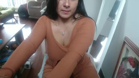 Snapshot of estefi1073162 chatting on March 4, 2025, 10:16 pm valeria online show from March 4, 2025, 10:16 pm