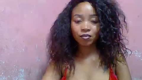 estelah20 online show from October 28, 2025, 1:47 pm