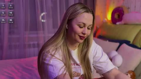 Snapshot of estella_elwood chatting on April 27, 2026, 5:33 pm Estella online show from April 27, 2026, 5:33 pm