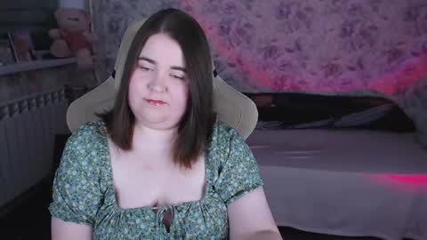 Snapshot of estelle_hicks chatting on April 18, 2026, 6:56 pm estelle_hicks online show from April 18, 2026, 6:56 pm