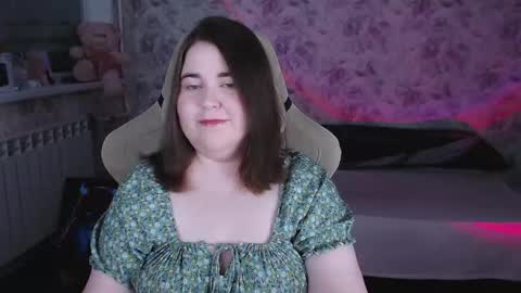 Snapshot of estelle_hicks chatting on April 28, 2026, 6:57 pm estelle_hicks online show from April 28, 2026, 6:57 pm
