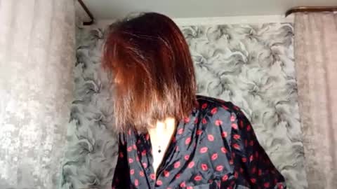 estellekirbo online show from February 12, 2026, 11:05 am