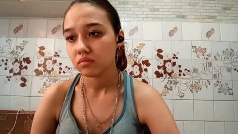Snapshot of estellekirbo chatting on March 28, 2026, 1:11 pm estellekirbo online show from March 28, 2026, 1:11 pm