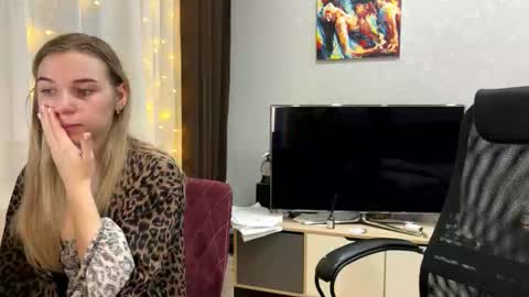 Snapshot of ester_vixen chatting on February 4, 2026, 6:47 pm Ester online show from February 4, 2026, 6:47 pm