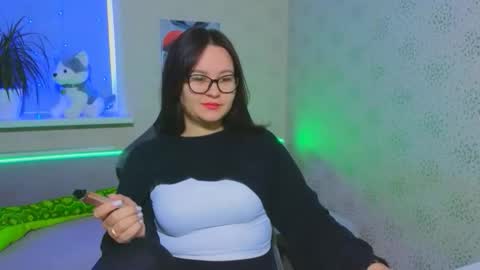 EsterPlayful online show from December 14, 2025, 7:14 am