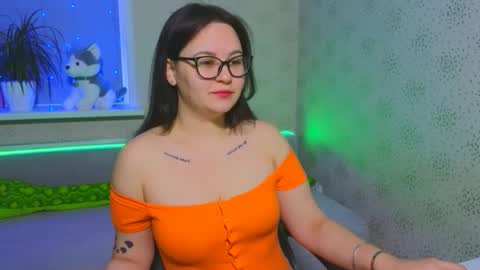 EsterPlayful online show from December 16, 2025, 10:09 am