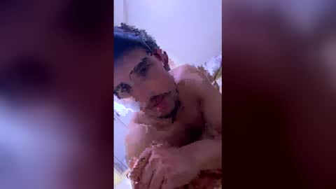 Estetikmen online show from May 17, 2026, 7:32 pm