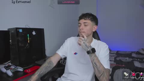 estivenvel online show from March 11, 2026, 11:44 pm