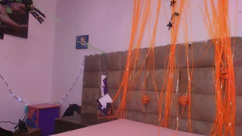 Estrella online show from October 27, 2025, 12:31 pm