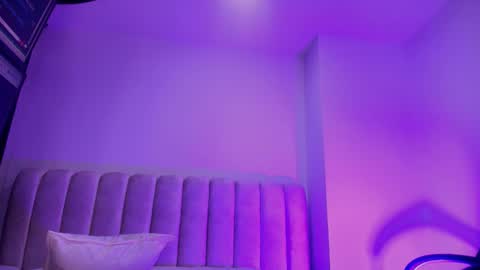 Estrella online show from November 12, 2025, 11:54 am