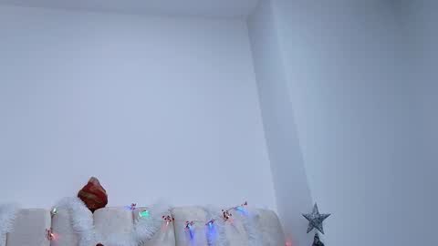 Estrella online show from December 17, 2025, 12:00 pm