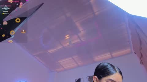 Estrella  online show from February 23, 2026, 1:19 pm