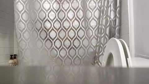 Snapshot of estuardo6969 chatting on December 17, 2025, 4:07 am kingCockbw online show from December 17, 2025, 4:07 am