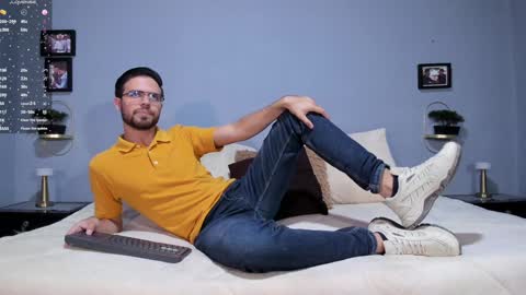 Snapshot of ethan_adam chatting on January 7, 2025, 9:57 pm ADAM TAYLOR ETHAN CAMBAL INDEPENDENT MODELS online show from January 7, 2025, 9:57 pm