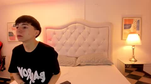 ethan and ava online show from January 19, 2025, 1:22 pm