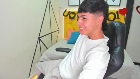 E T H A N  online show from February 16, 2026, 7:32 pm