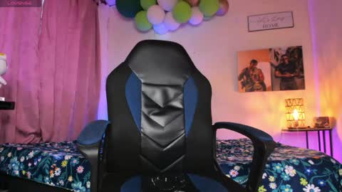 Snapshot of ethan_travis0 chatting on May 19, 2026, 10:49 pm ethan travis online show from May 19, 2026, 10:49 pm