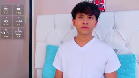 Snapshot of ethan_westt chatting on May 25, 2026, 8:37 pm Ethan online show from May 25, 2026, 8:37 pm