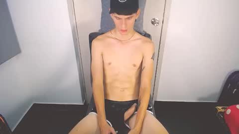 Snapshot of ethancoleeman chatting on May 25, 2026, 10:49 pm EthanColeeman online show from May 25, 2026, 10:49 pm