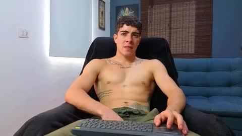 Snapshot of ethangreey1 chatting on April 3, 2026, 3:43 pm ethangreey1 online show from April 3, 2026, 3:43 pm