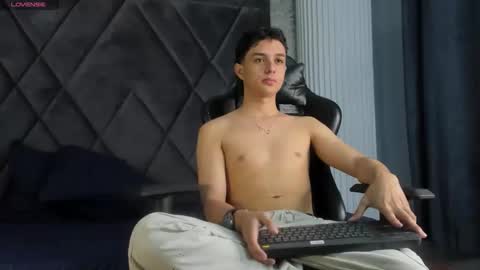 ethanlowell online show from April 1, 2026, 8:59 am