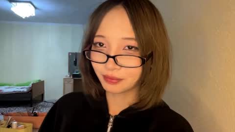 ethelynartice online show from April 15, 2026, 7:58 pm