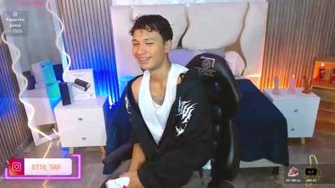 Snapshot of ette_tay chatting on November 17, 2025, 3:45 am ette online show from November 17, 2025, 3:45 am