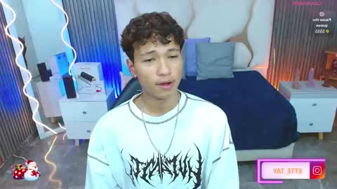 Snapshot of ette_tay chatting on December 1, 2025, 3:22 am ette online show from December 1, 2025, 3:22 am