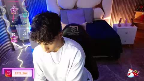 Snapshot of ette_tay chatting on December 15, 2025, 3:22 am ette online show from December 15, 2025, 3:22 am