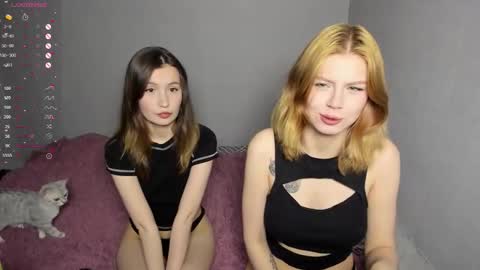 Veronica Tiia Lilith left to right online show from December 14, 2025, 4:23 pm